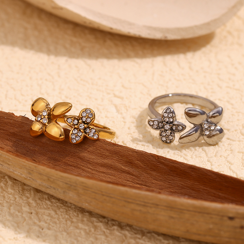 Flower Opening Zircon Inlaid Ring