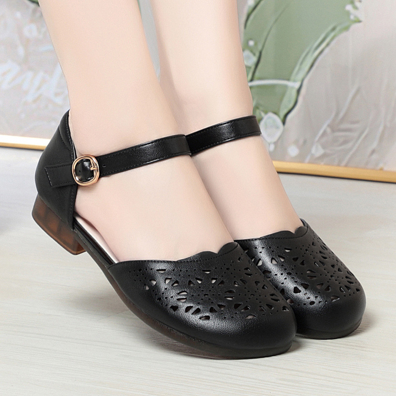 Spring and Summer New Soft Sole Comfortable One-word Buckle Breathable Non-slip Sandals Middle-aged and Elderly Mother Shoes Hole Shoes Work Shoes