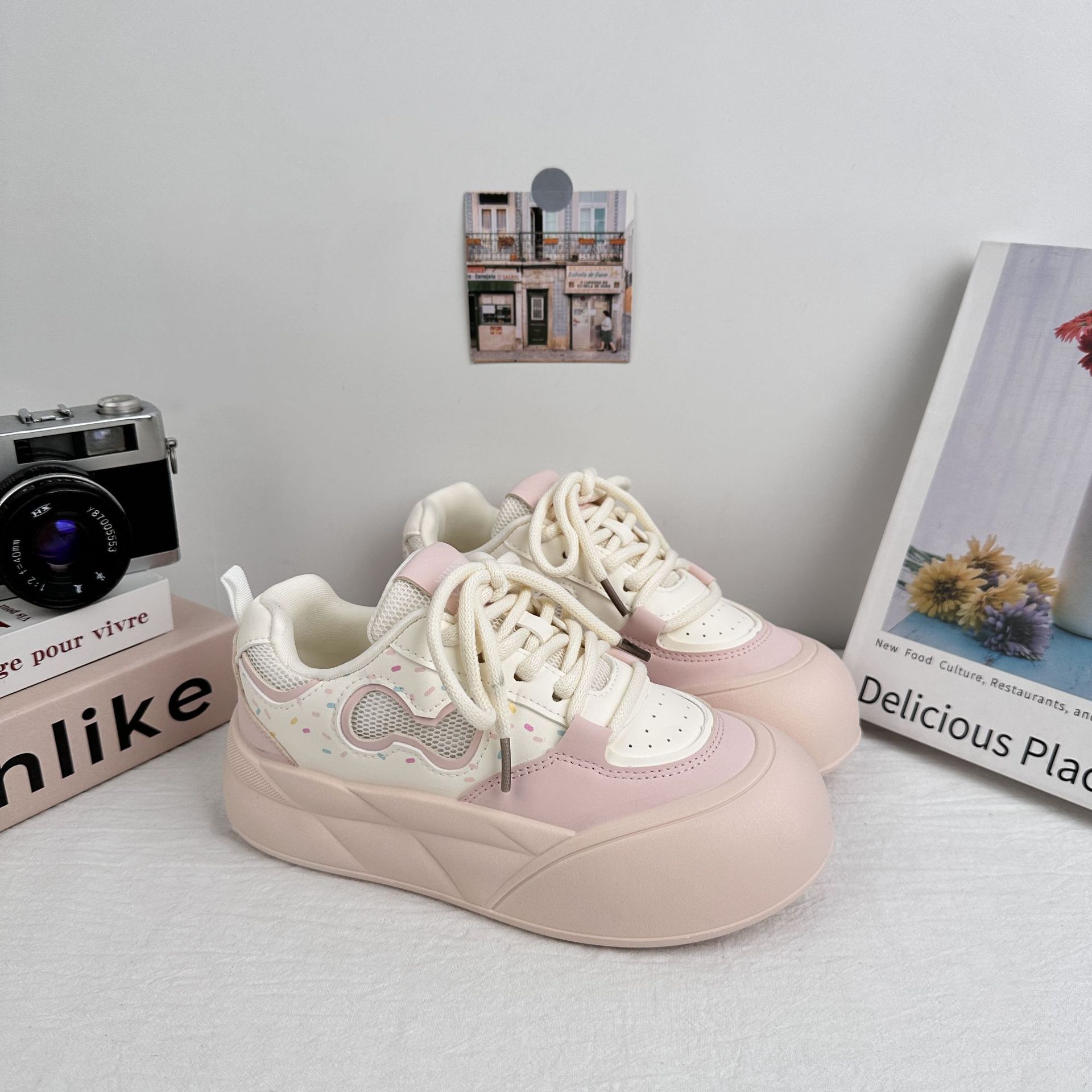 Far wave leche gruesa zapatos de pan para mujeres 2025 nuevos zapatos blancos transpirables de gran cabeza zapatos casuales