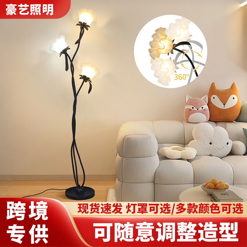 Floor-Standing Table Lamp, Cream-Style Floor Lamp, Popular French-Style Bedroom Atmosphere Flower Floor Lamp Beside the Sofa in the Living Room Floor-Standing Table Lamp, Cream-Style Floor Lamp, Popular French-Style Bedroom Atmosphere Flower Floor Lamp Beside the Sofa in the Living Room