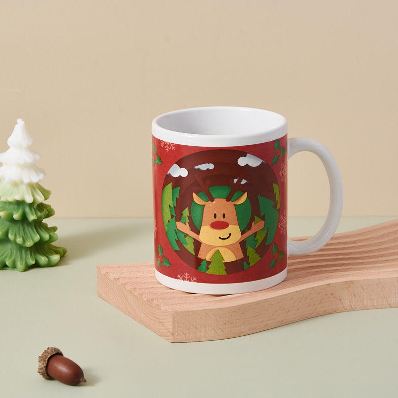 Comercio exterior al por mayor varios estilos de tazas de cerámica de Navidad juegos de regalo de mano de vacaciones tazas de café caseras tazas de agua