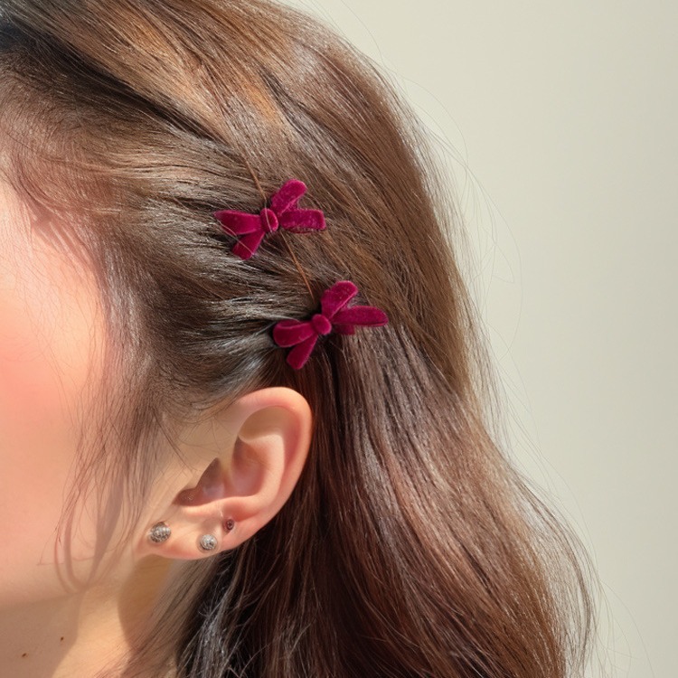 New Year Red Flocked Bow Hair Clip for Women, Duckbill Clip for Autumn and Winter, Side-Swept Fringe Clip for Forehead, Christmas Headwear