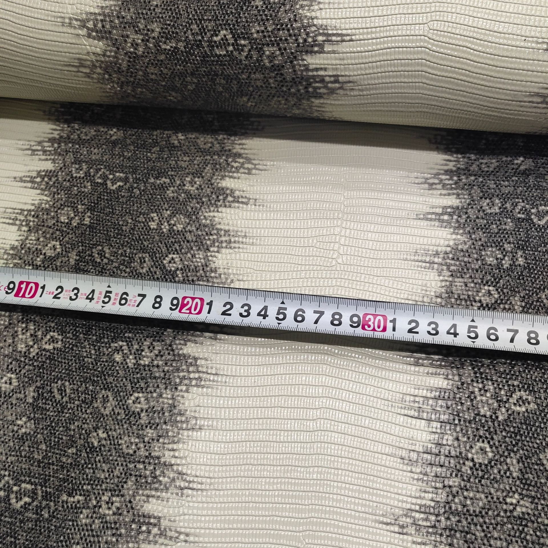 头层蜥蜴纹动物纹喜马拉雅牛皮卡包皮带相册皮革面料批发