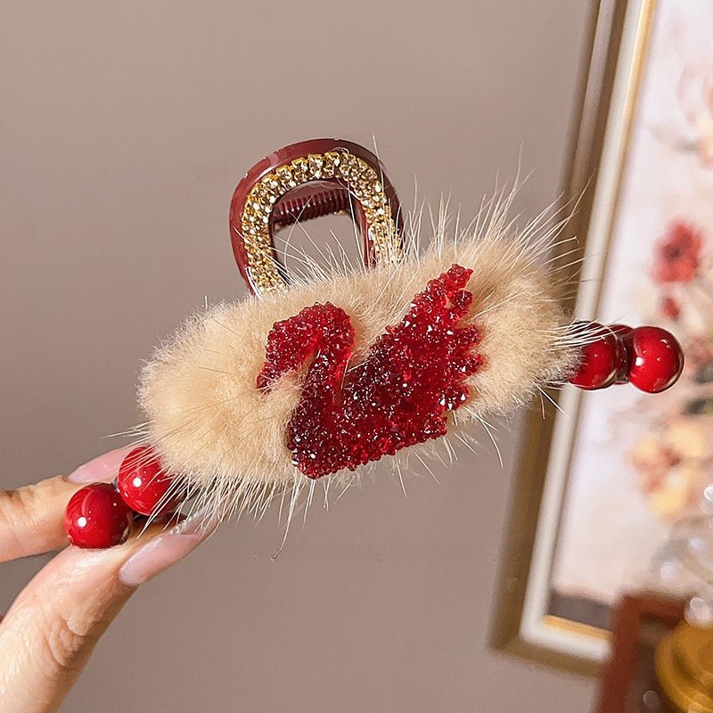 2026秋冬ミンクファー毛皮ヘアクリップ、高級感のある後頭部用大型シャーククリップ、ハート型キラキラ輝くダイヤモンド付き毛皮ヘアクリップ