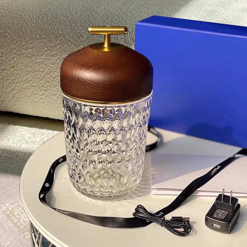 モダンライト高級イン松ぼっくりクリスタルランプ寝室のベッドサイドの装飾ナイトライトクリエイティブホームインターネット有名人充電式テーブルランプ