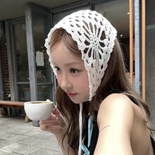 法式复古镂空纯色针织三角巾出游甜美拍照手工钩花文艺风发饰头巾