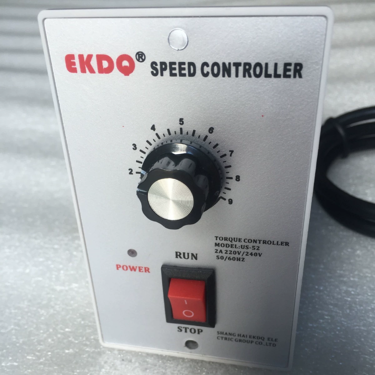 Однофазный регулятор двигателя переменного тока Прецизионный регулятор напряжения US-52 120 Вт 300 Вт 400 Вт