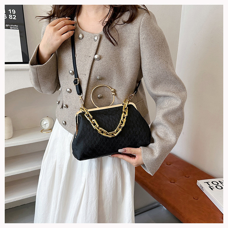 Borse da donna nuove transfrontaliere Borsa a tracolla a tracolla moda europea e americana Borsa da donna con fibbia a catena di fascia alta con texture_voghion.com