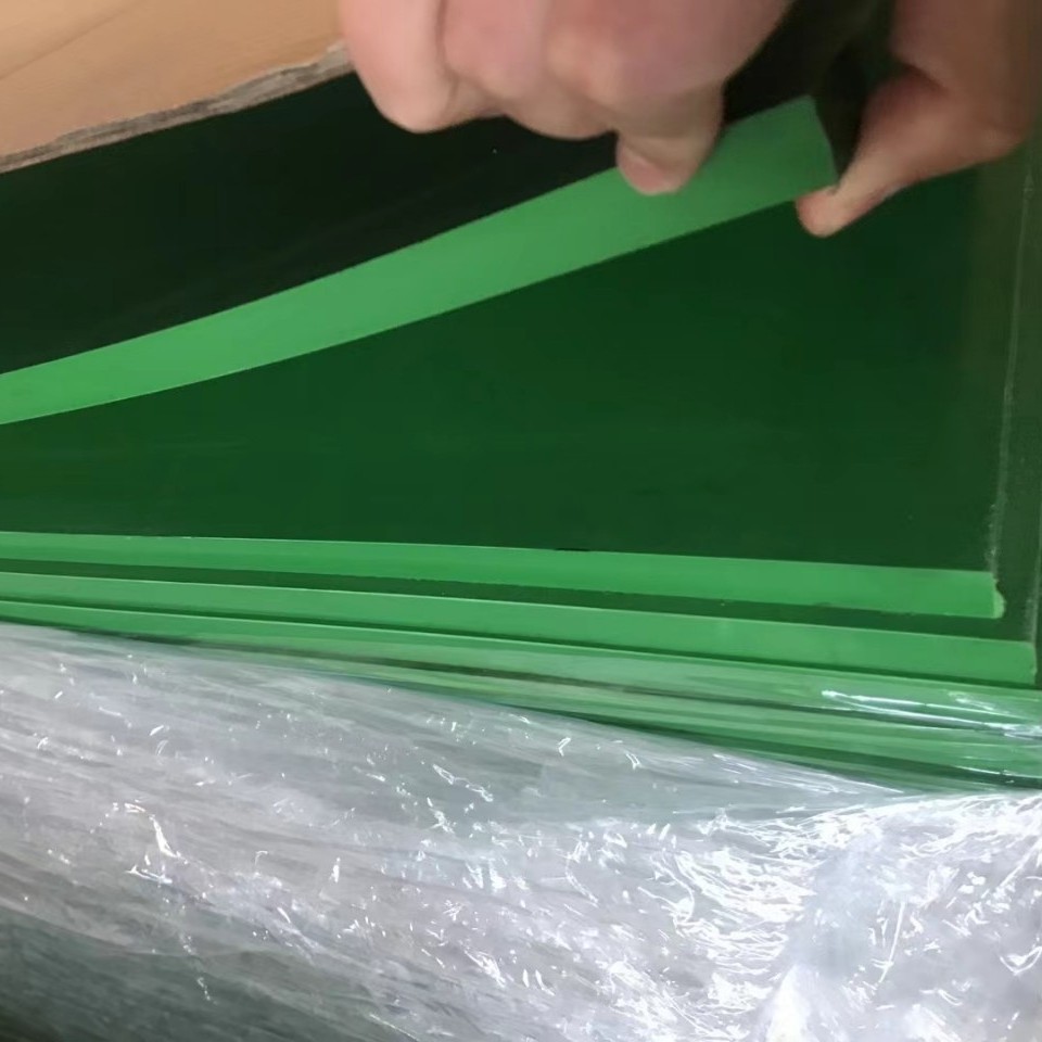 PVC软板车间耐磨香蕉地垫体育场馆 学校铺设橡胶软胶板可贴面