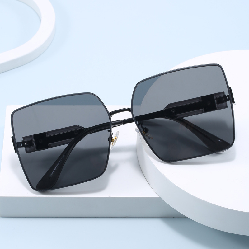 Neue D Home Große Rahmen Quadratische Sonnenbrille Mode Trend Sonnenbrille Damen Metall Ins Elegante Straßenfotografie Brille_voghion.com