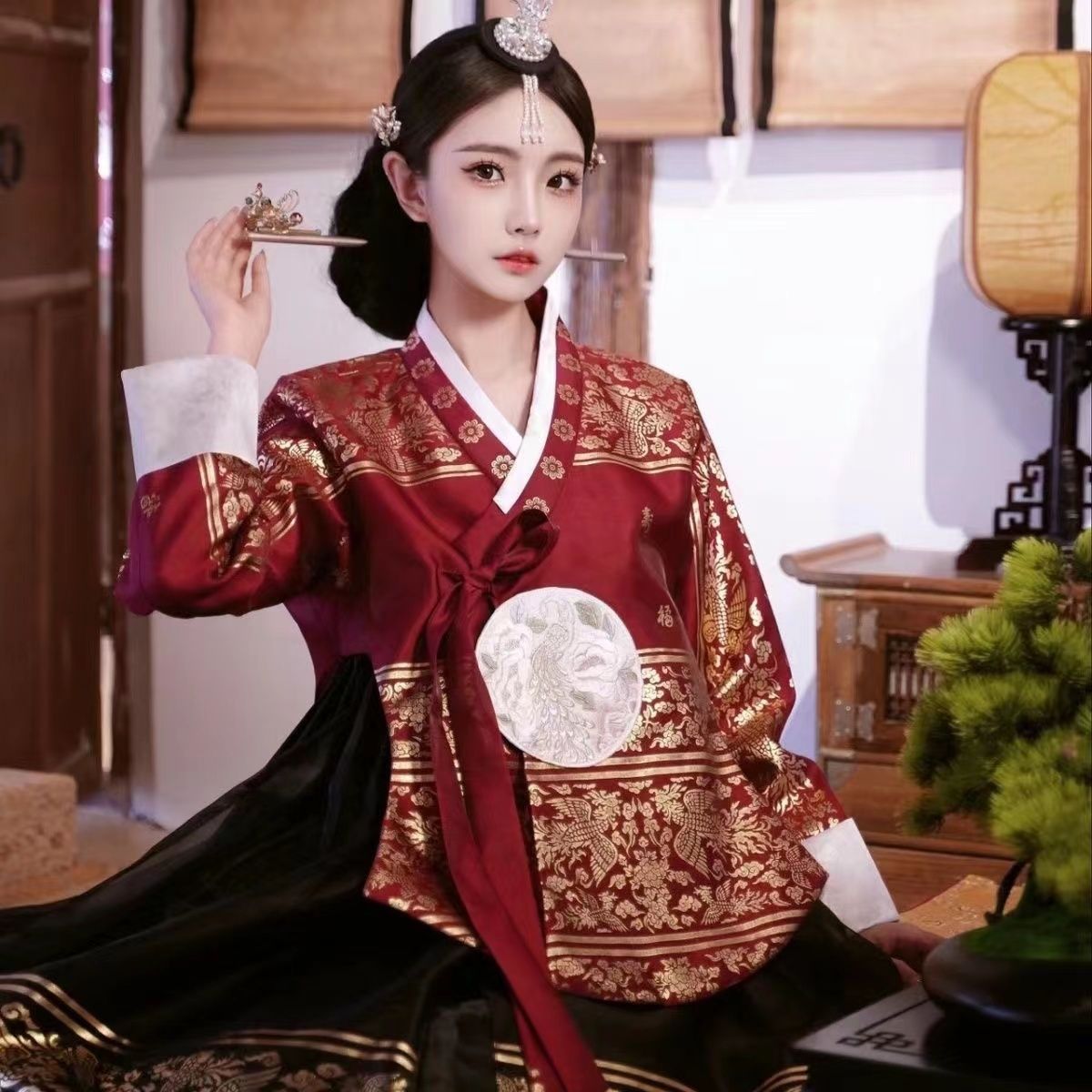 빨간색 빨간색 + 검은색 스커트