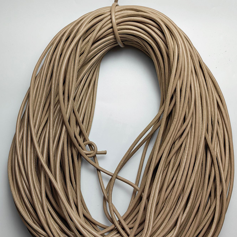 Coser de coche hecho a mano, relleno de núcleo, accesorios de ropa, cuerda de cuero pu, accesorios de joyería, cuerda redonda, pulsera de color al por mayor, cuerda