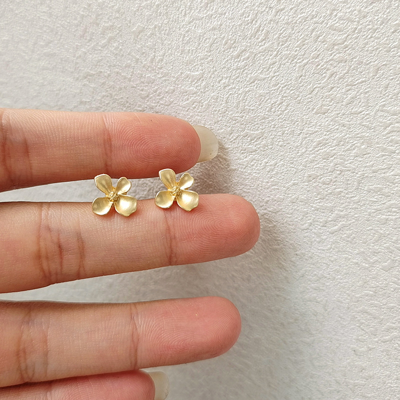 Simple Style Flower Alloy Plating Ear Studs display picture 5