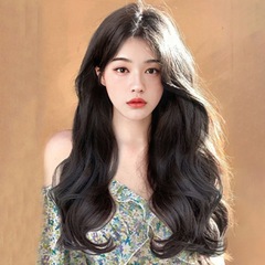 Hair extension for women with long curly hair, trendy influencer style, face-shaping parting, large waves, synthetic hair strands, full headpiece.