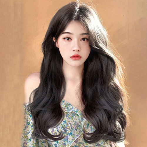 Hair extension for women with long curly hair, trendy influencer style, face-shaping parting, large waves, synthetic hair strands, full headpiece.