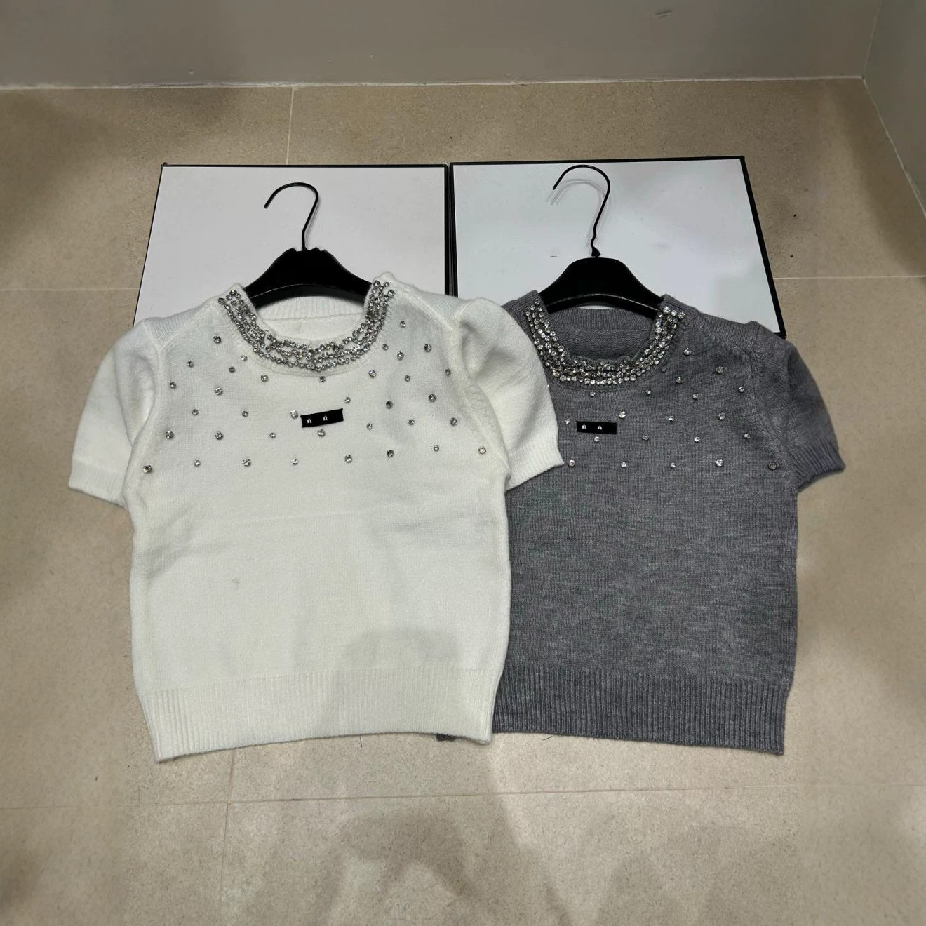 Miu European High-Quality 2026 Spring/Summer New Knit Letter Embellished Collar Short-Sleeve Round-Neck Pullover Women's Top