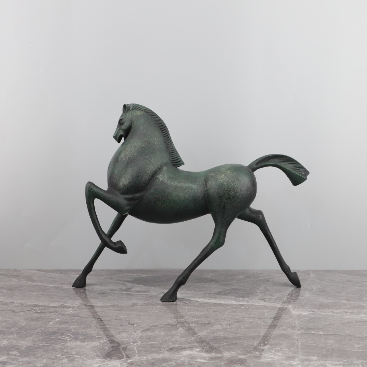 Modern simple walking horse metal ornament study bedroom bedroom…