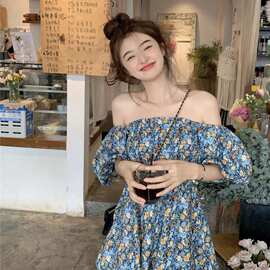 夏季新款小个子连衣裙裤泡泡袖露肩褶皱碎花一字肩连体短裤套装女