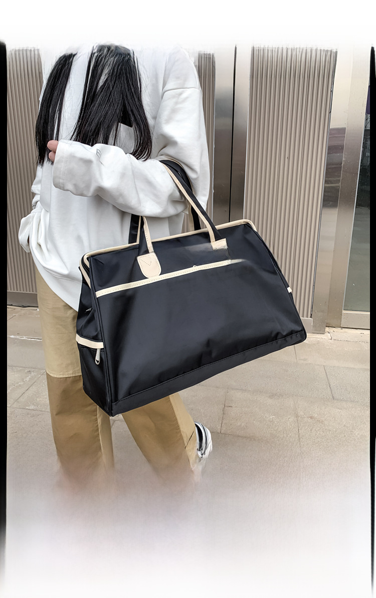 Stylish Travel Bag Red
