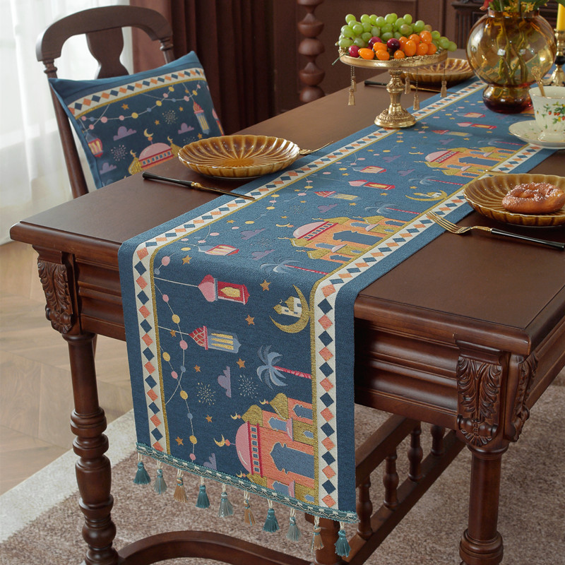 Grenzüberschreitende Tischdecke aus Polyester mit farbig gewebtem Jacquardmuster zum Mondfest im Nahen Osten, Sternen-, Kamel- und Burgmotiven sowie Quasten._voghion.com