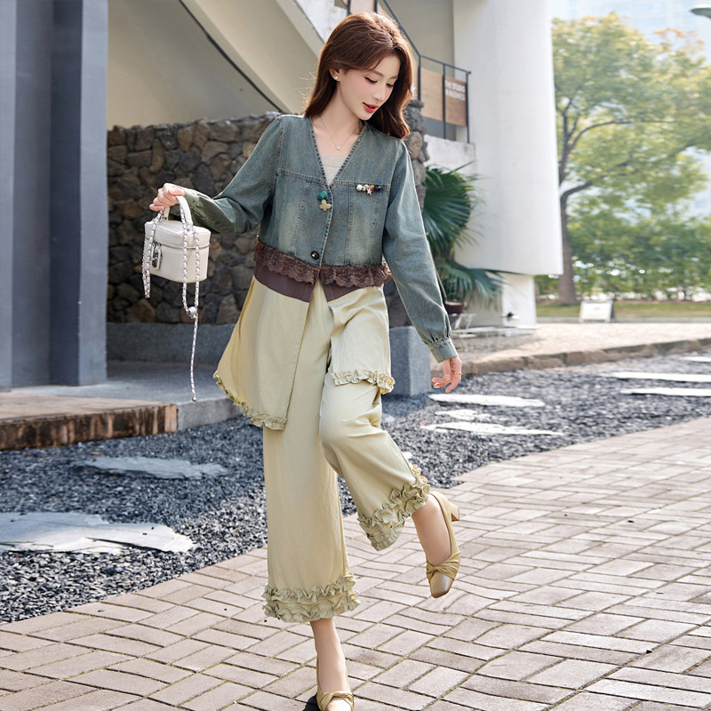 Lace Patchwork Denim Shirt and Wide-Leg Pants Set for Women, 2026 Spring New Style, Chic and Trendy Two-Piece Set Lace Patchwork Denim Shirt and Wide-Leg Pants Set for Women, 2026 Spring New Style, Chic and Trendy Two-Piece Set