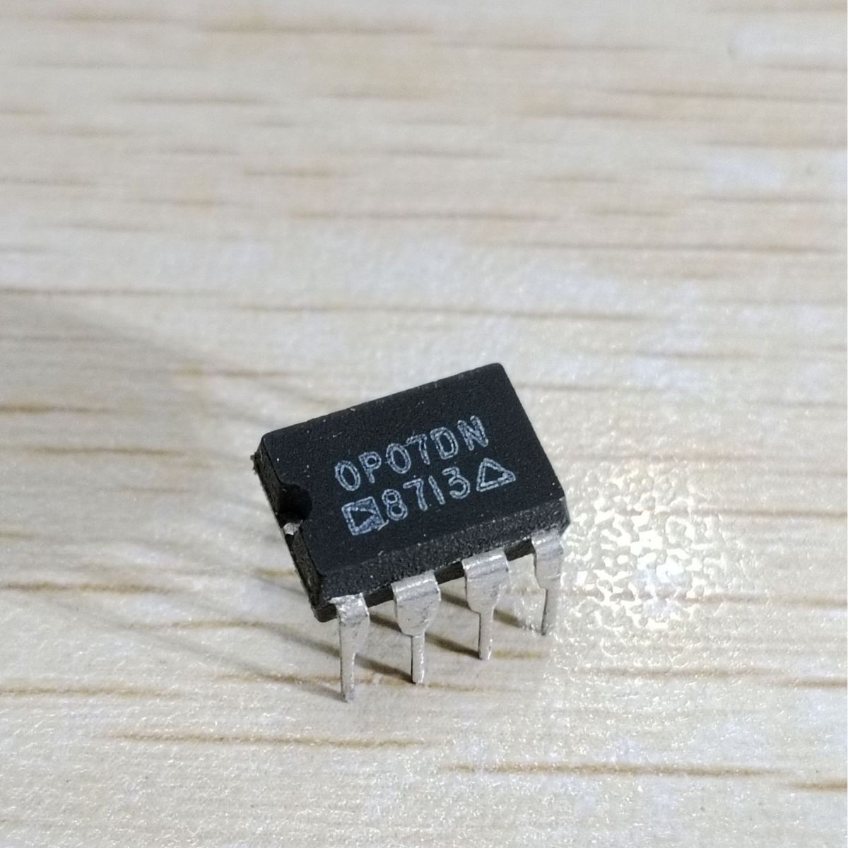 OP07DN 集成电路IC芯片电子元器件集成块直插DIP8