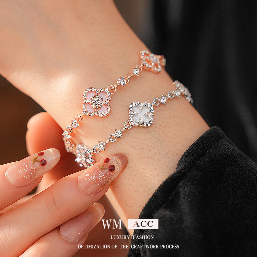 Zircón ultra brillante flor de diamante hueco pulsera ligera lujo de alto nivel sensación de diseño de pulsera delicada sensación de nicho al por mayor