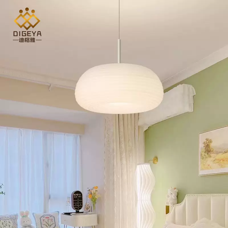 北欧简约现代奶油风少女房间灯温馨浪漫主卧室餐厅气球苹果吊灯