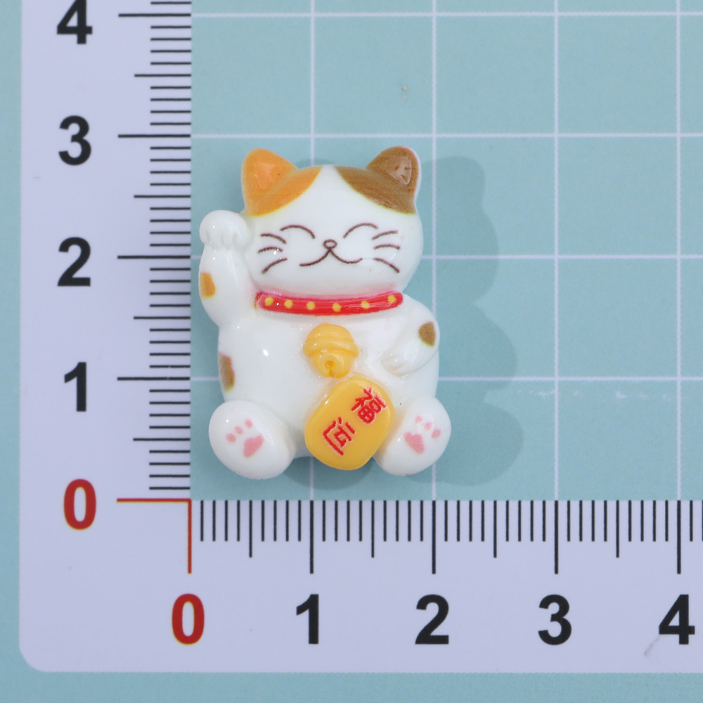 De dibujos animados Lucky Cat resina accesorios de Los Niños Diversión hecha a mano DIY crema pegamento llavero horquilla refrigerador pegatina Accesorios Al Por Mayor