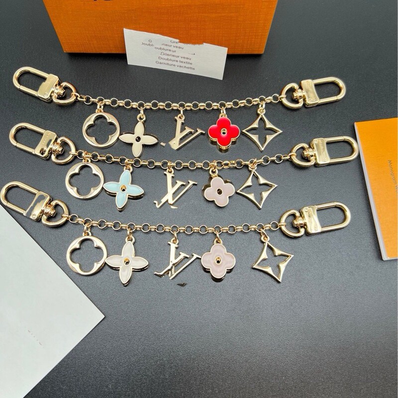 Fashion Heart Flower Keychain Bag Key Pendant Valentine's Day Mother's Day Gift Small Chanel-Style Donkey Home Decoration