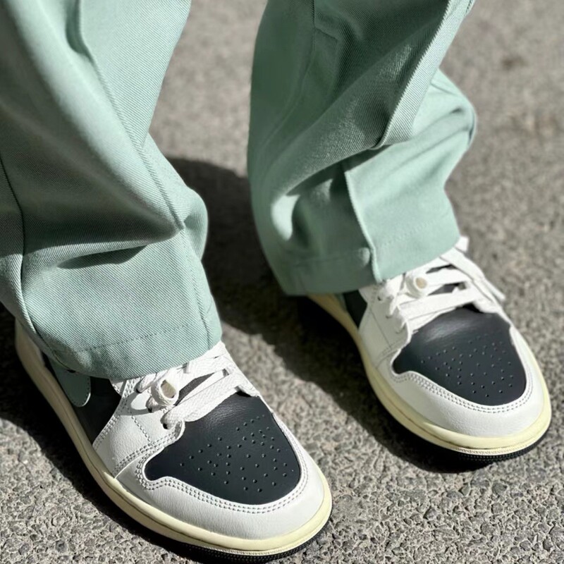 Putian Pure Original High Version Aj1 Men's and Women's Shoes Low-Cut Sneakers Retro Basketball Shoes Black Green Bamboo Panda Navy Blue