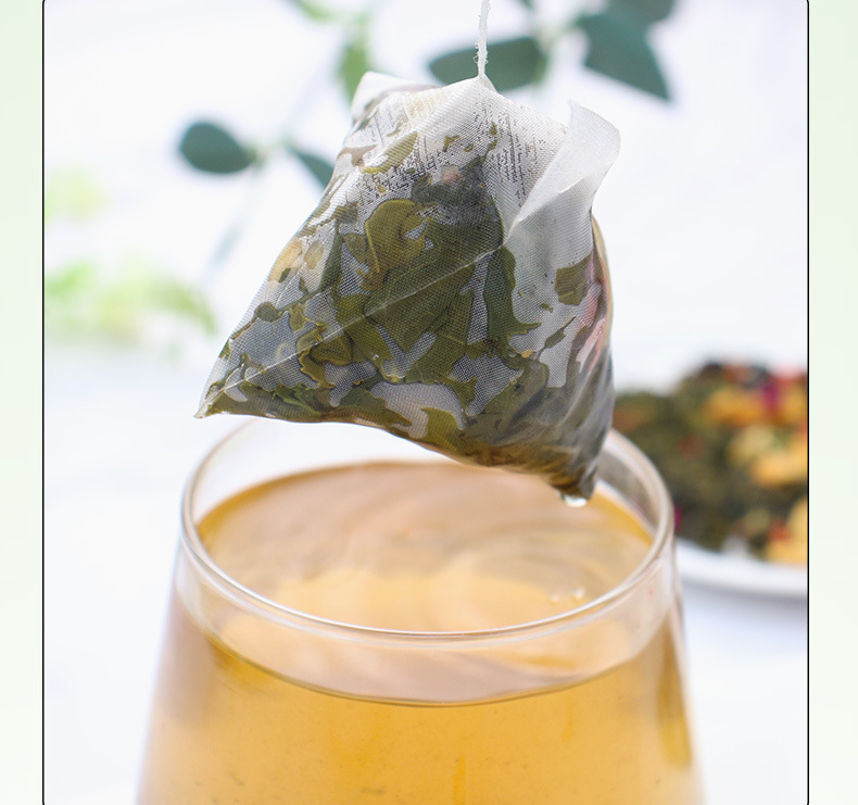 Watermelon Oolong Tea Xigua Wulong Cold Brew Fruit Tea 10 Individual Sachets 80g Sugar Free Summer Iced Tea in use