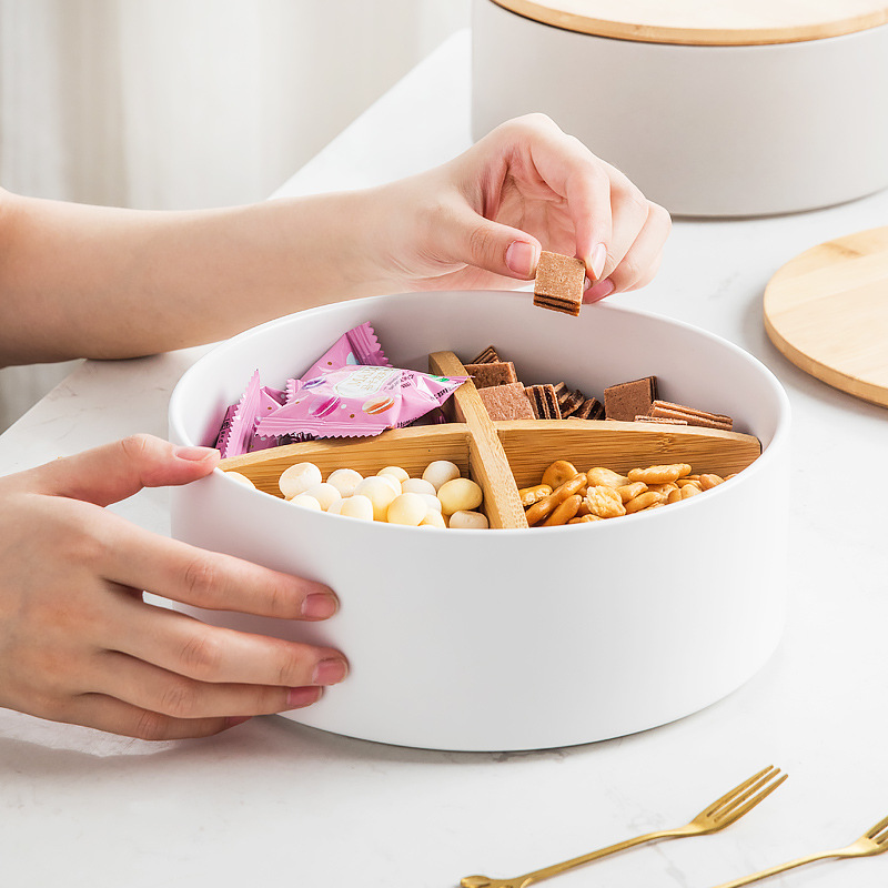 Caja de caramelo de cerámica de bambú nórdico hogar sala de estar mesa de café de cerámica plato de fruta seca compartimiento con tapa Internet Celebrity Snack Plate
