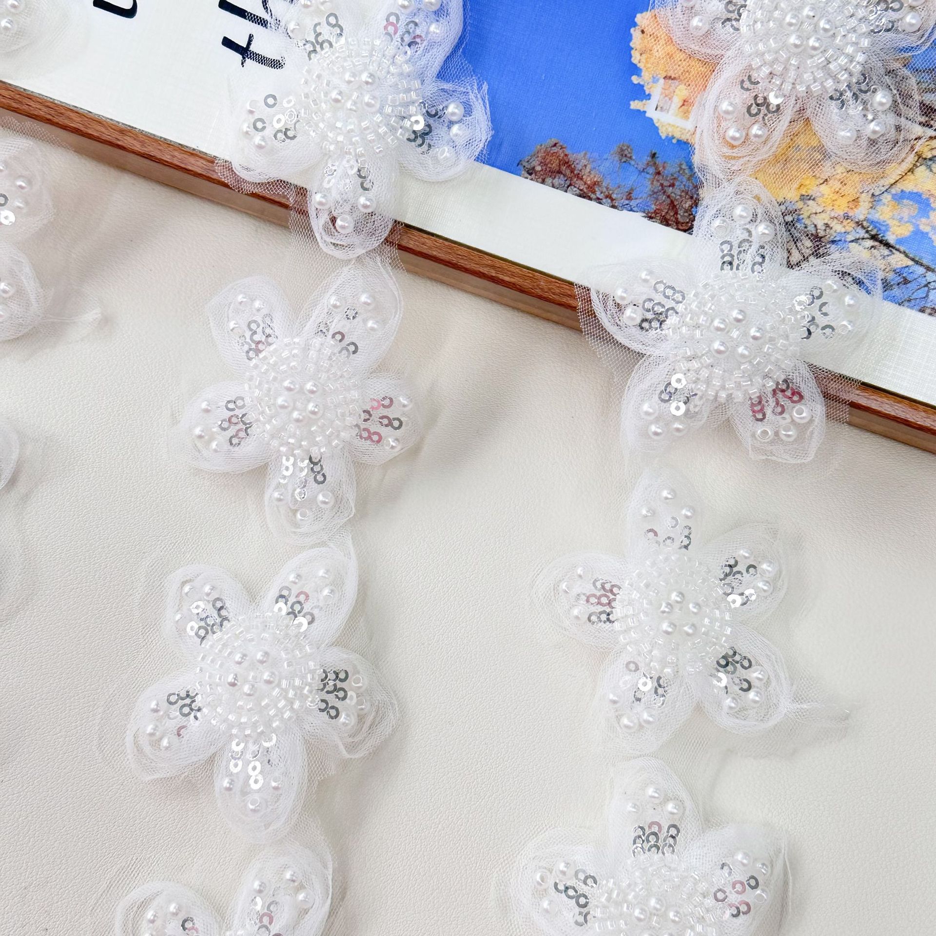 Parche blanco para niños, zapatos, sombreros, bolsos, sombreros, accesorios para el cabello, accesorios decorativos, nuevos accesorios de flores pequeñas de código de barras al por mayor