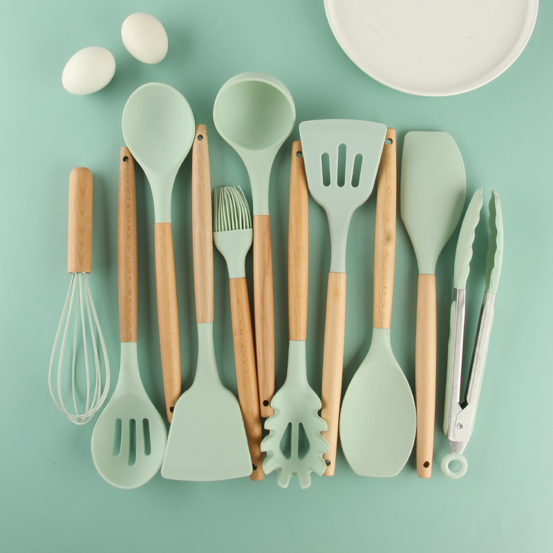 Set of 12 cooking wooden-handled silicone utensils, non-stick spatulas, spoons, and oil brushes, food-grade silicone baking tools, soup