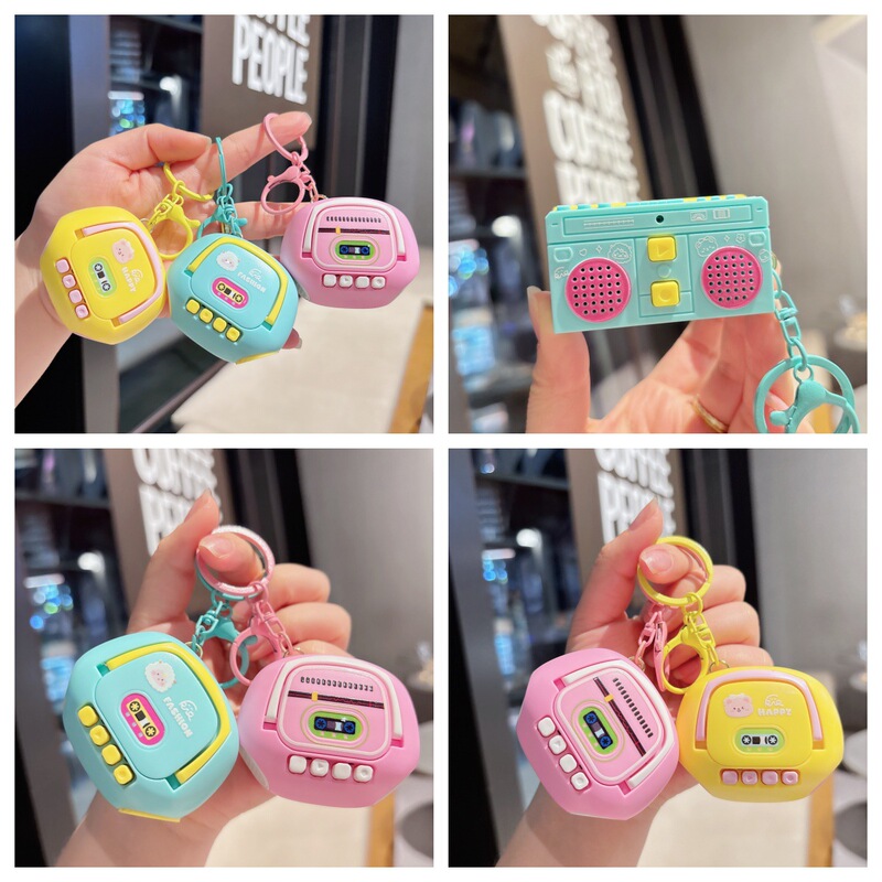 Nostalgic Mini Retro Classical Radio Recorder Keychain Audio Bag Gift Creative Children's School Bag Pendant