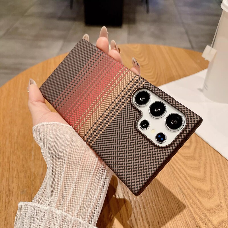 Pc Carbon Fiber Pattern Suitable for Samsung S26Ultra Magnetic Phone Case S25 All-Inclusive Contrasting Color A17 Anti-Fall Protective Case
