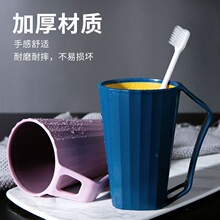 ���ڱ�ϴ������ˢ�����ֱ���ɫŮ�ЌW���n������һ����ˢ�����ڱ�