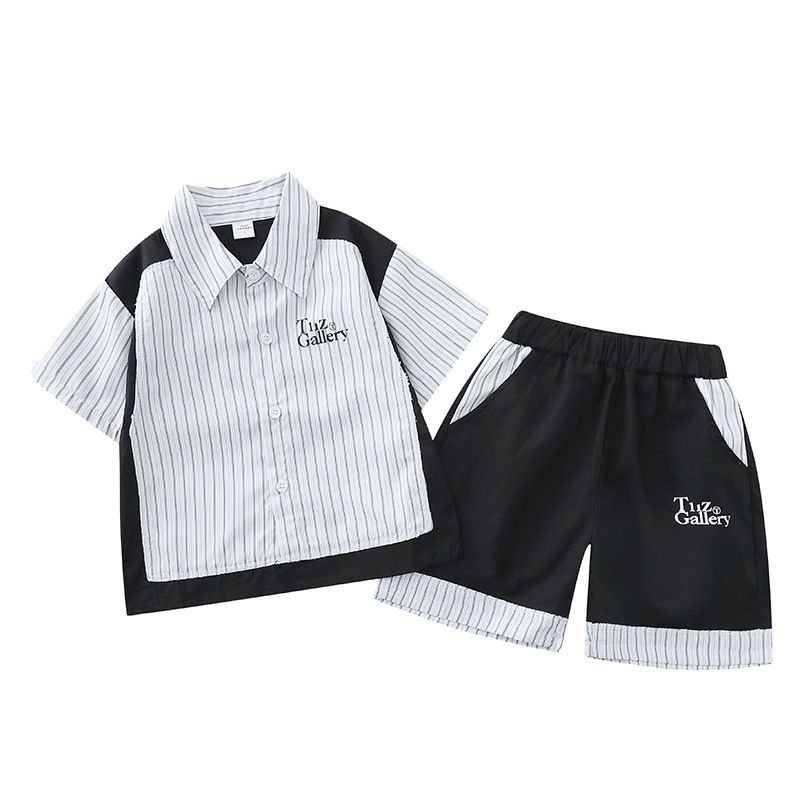 8124 Traje de verano para niños 2025 Nuevo estilo para niños Camisa de moda de estilo occidental de manga corta para niños bebé de verano