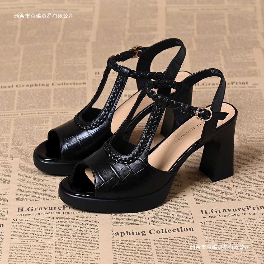 Versatile Thick-Soled Waterproof Platform Open-Toe Sandals for Women 2025 Summer Chunky Heel Ankle Strap Roman Shoes with a Cushioned Feel High Heels