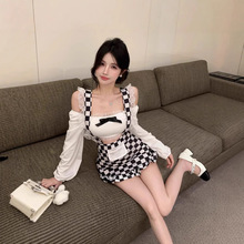 设计感气质纯欲棋盘格子印花辣妹长袖背带假两件时尚包臀连衣裙女