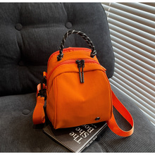 С����Ů�p�����С���μ���¿�r��ͨ��ؐ�������e���sб�����