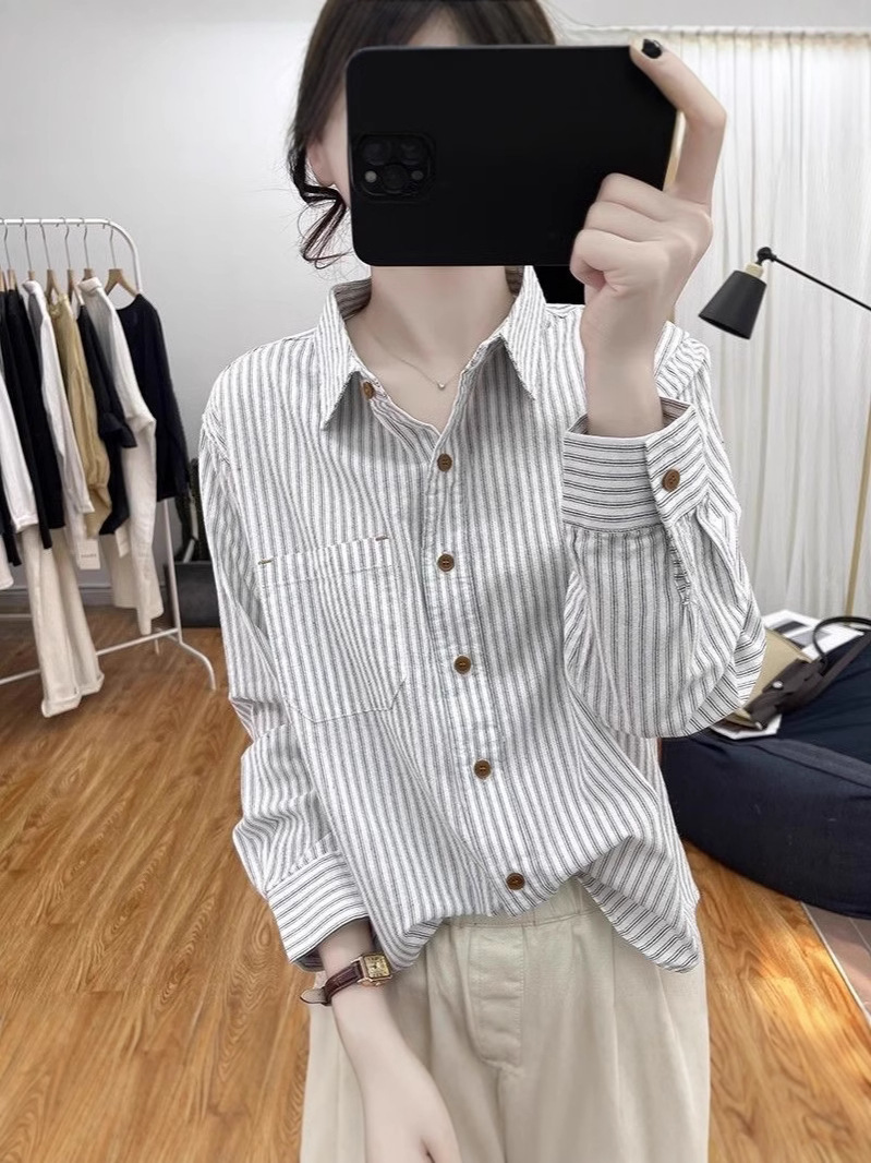 レトロな綿のストライプのシャツの女性の長袖の春秋の新型の韓国版はゆったりしていて痩せています。