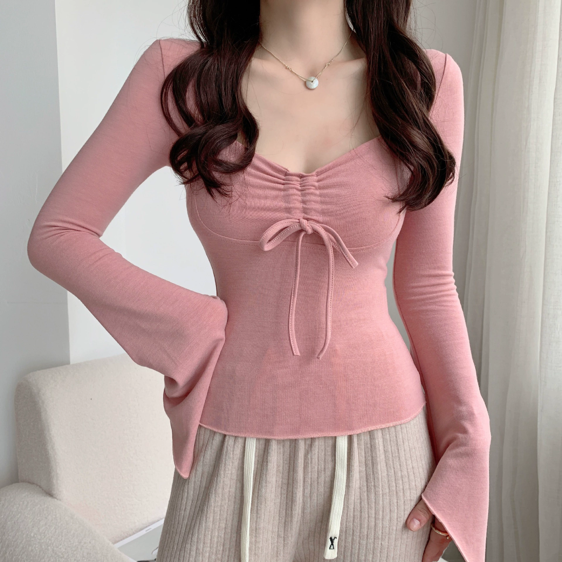 Дизайн цвета длинный рукав, короткий мегафон, тренд сезона, slim fit, шнуровка