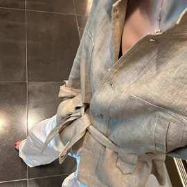 感老钱收腰卡其色风衬衫外套女早秋设计长袖时尚上衣新款法式复古