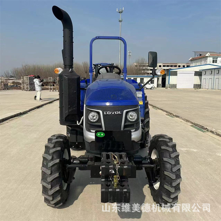 雷沃704中型四轮拖拉机 山地丘陵多用途犁地机 带打气泵