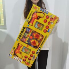 新商品の子供は二人で対戦します。