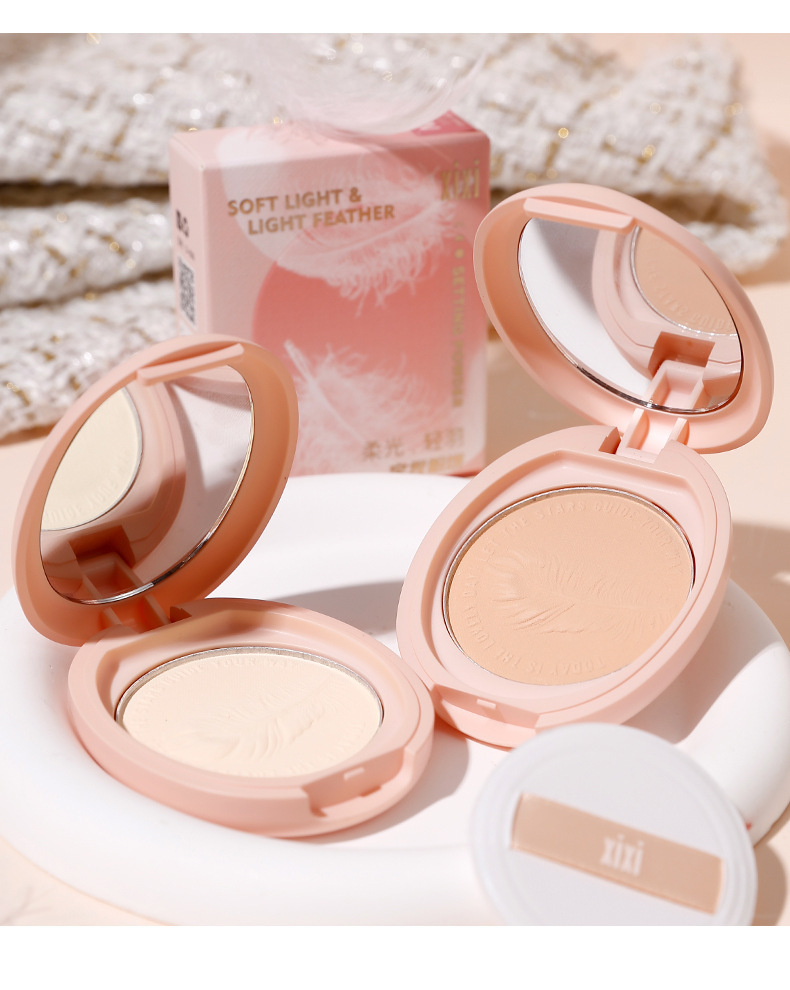 xixi Soft Light Feather Setting Powder Compact features a matte, soft mist concealer, long-lasting water resistance, and no smudging. It's a pseudo-natural look for students undefined