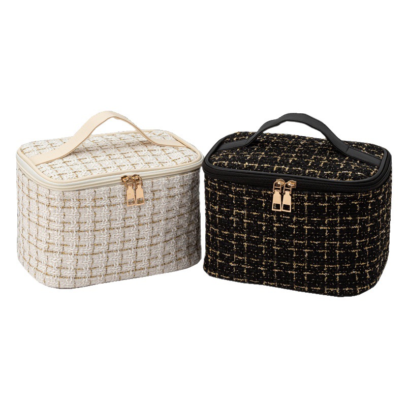 Bolsa de maquillaje estilo Chanel 2023 | Bolsa portátil de gran capacidad tipo ins, popular en redes, elegante y práctica