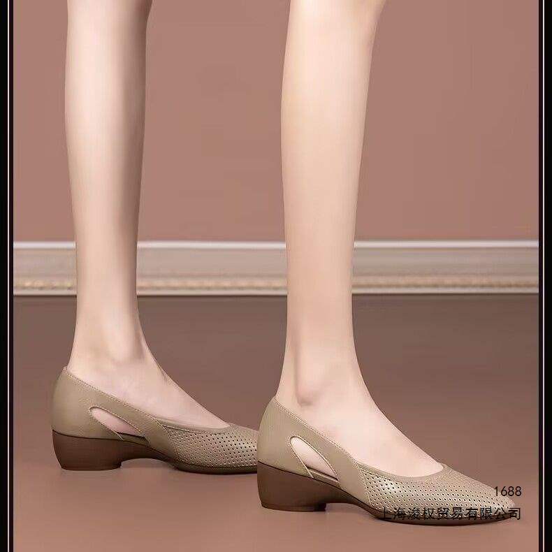 Soft leather closed-toe breathable hollow-out single shoes, women's summer round-toe fashion perforated sandals, slip-on work shoes for women Soft leather closed-toe breathable hollow-out single shoes, women's summer round-toe fashion perforated sandals, slip-on work shoes for women